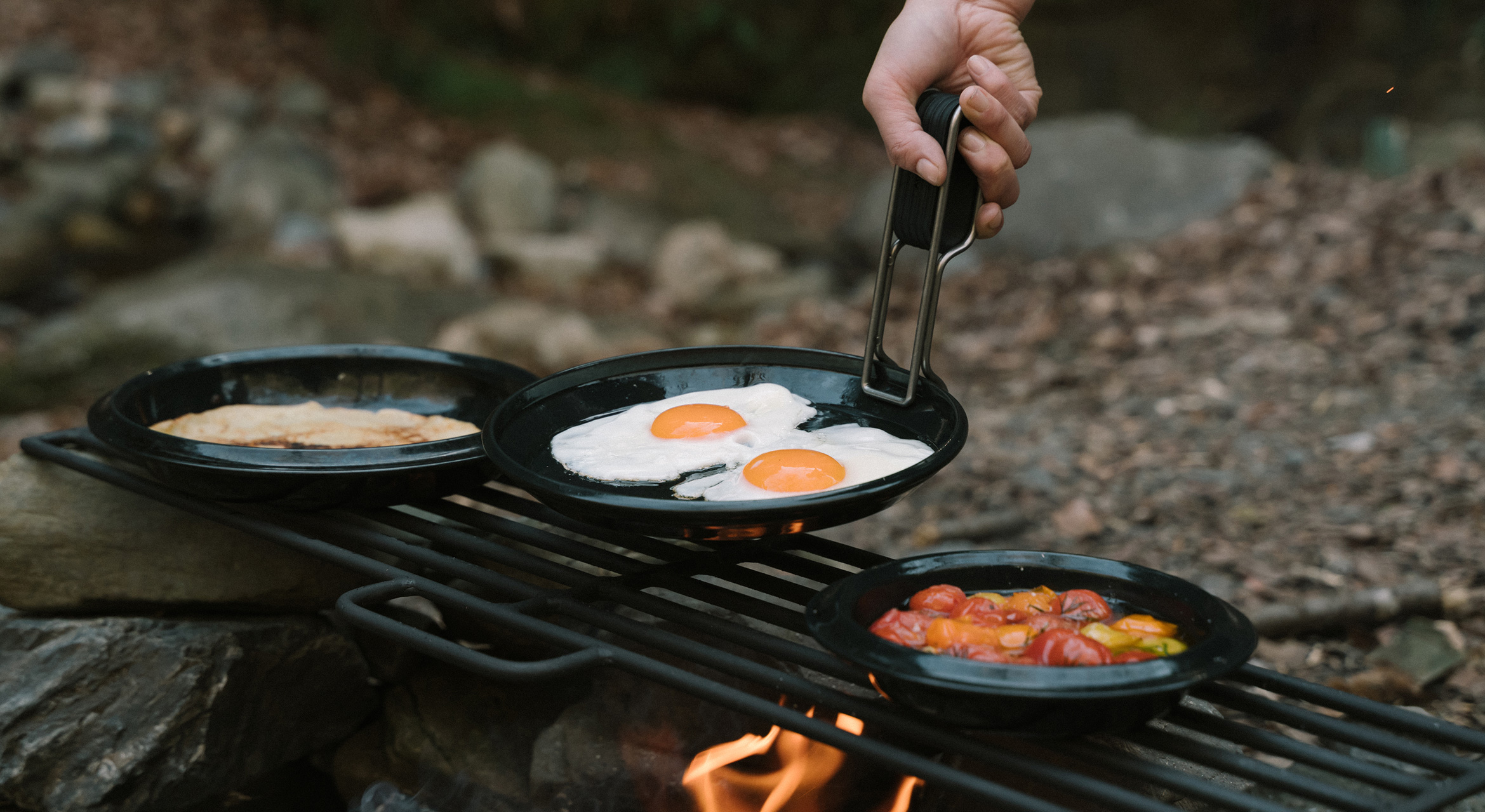 SKILLET PLATE & SELF POT - ovject